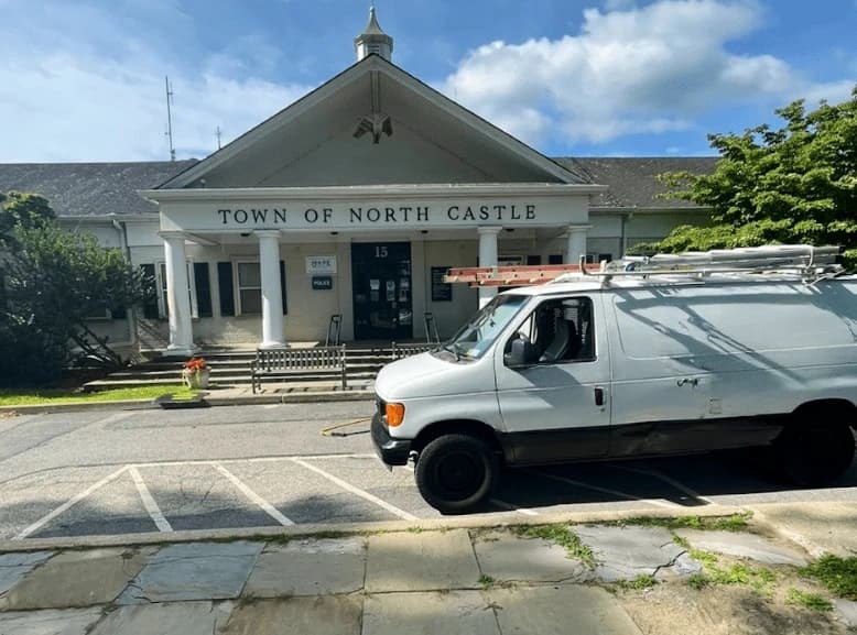 Lyndhurst Power Washing commercial cleaning team at work in Lyndhurst business district